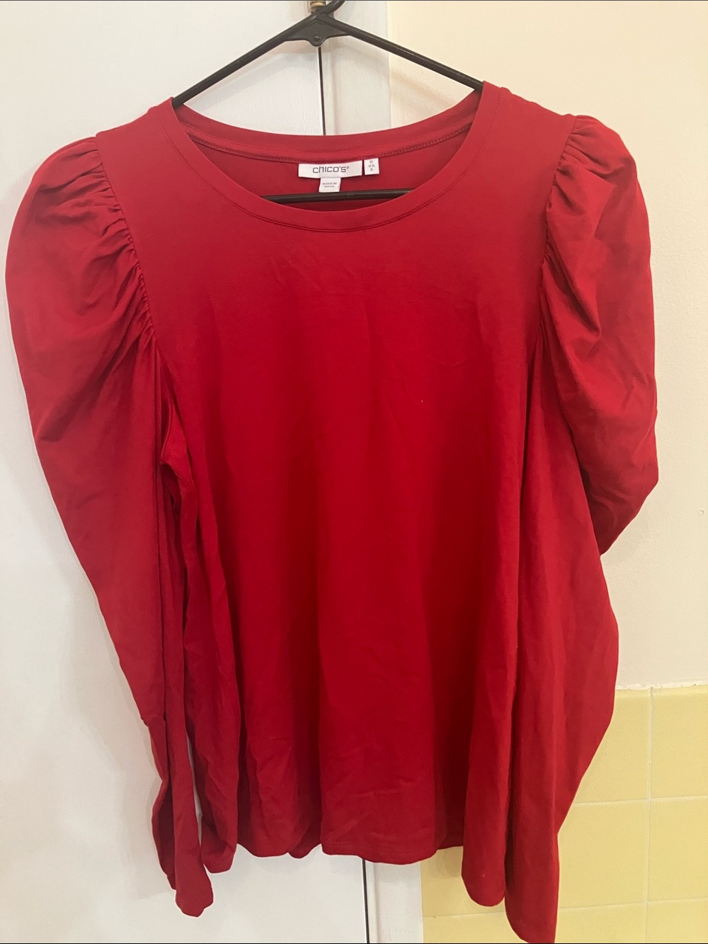 CHICO’S red long-sleeve knit puff shoulders Long Sleeve Top